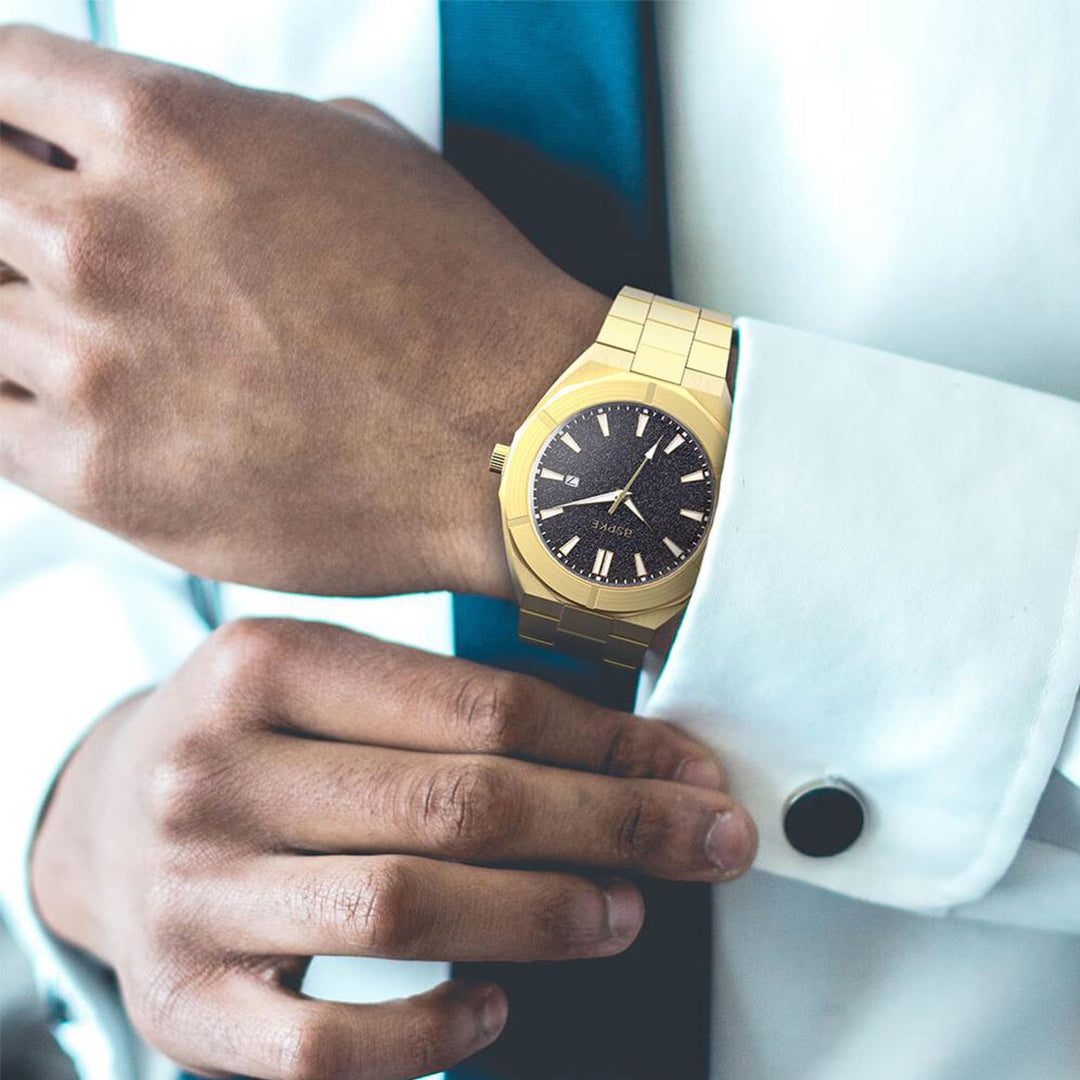 How do you select a good watch?