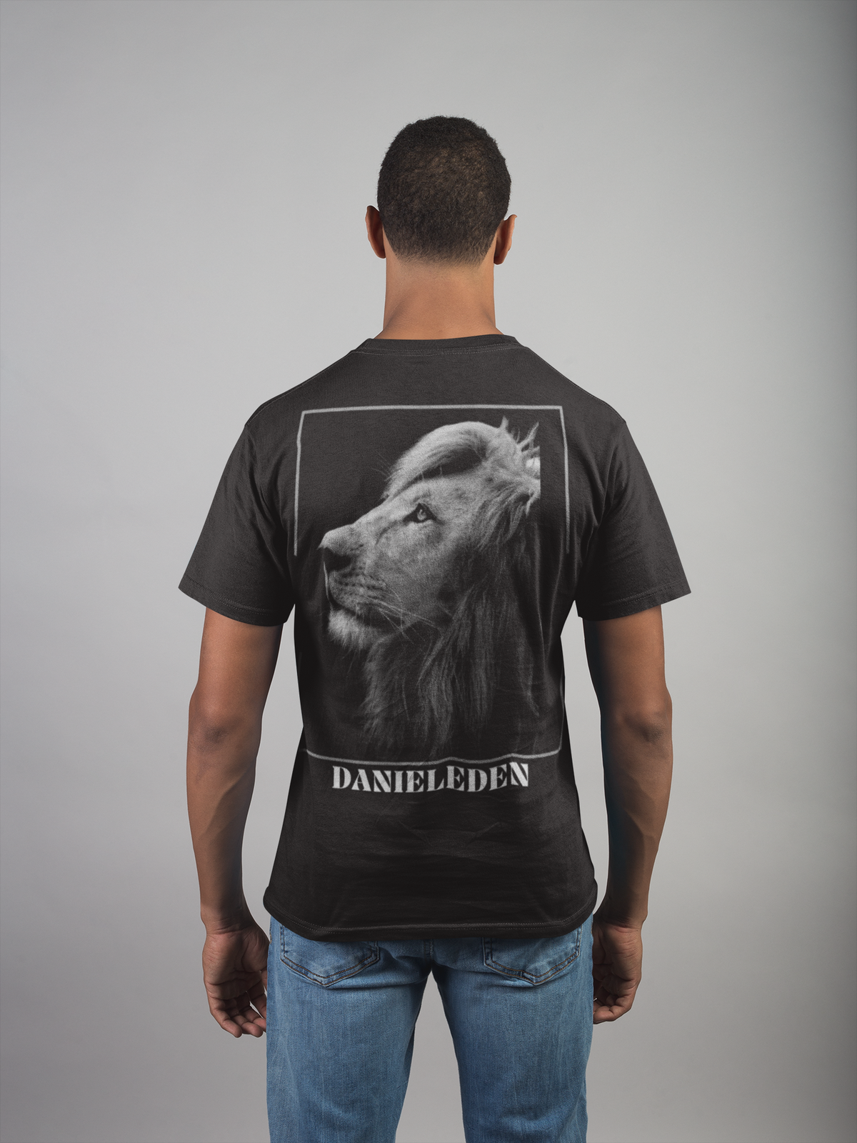 DanielEden T-shirt met athletic fit  " LION "