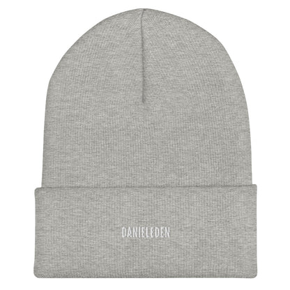DanielEden premium Beanie met omgeslagen rand en DE logo